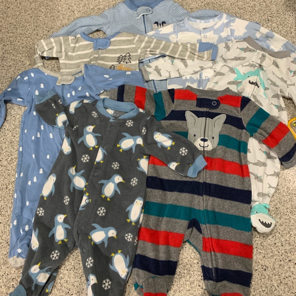 Carter’s pajama bundle